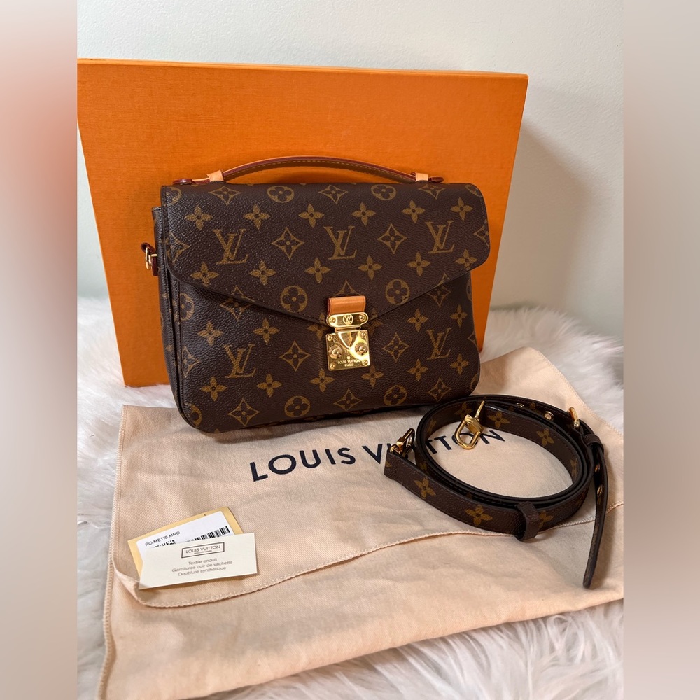 Louis ❌❌sold❌❌Vuitton Pochette Metis Monogram
